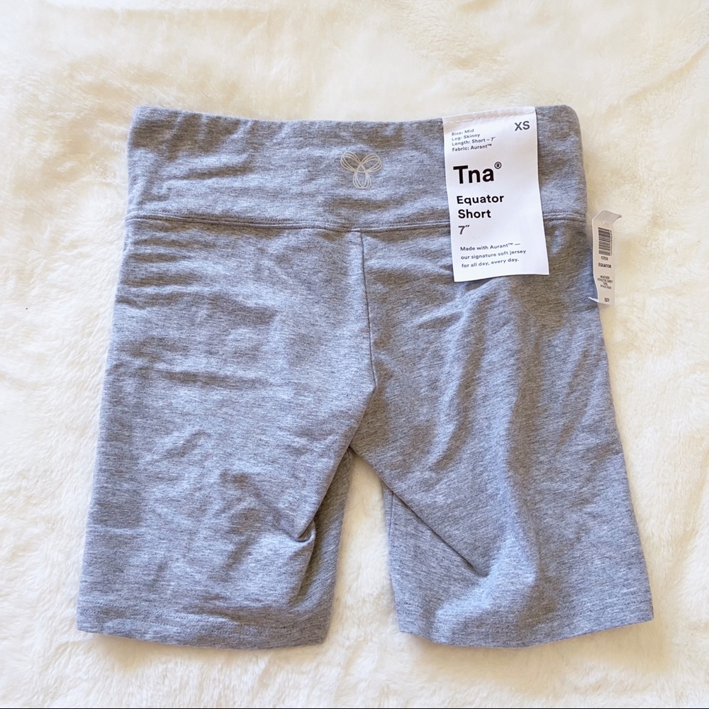 ARITZIA TNA BIKER SHORTS 7”